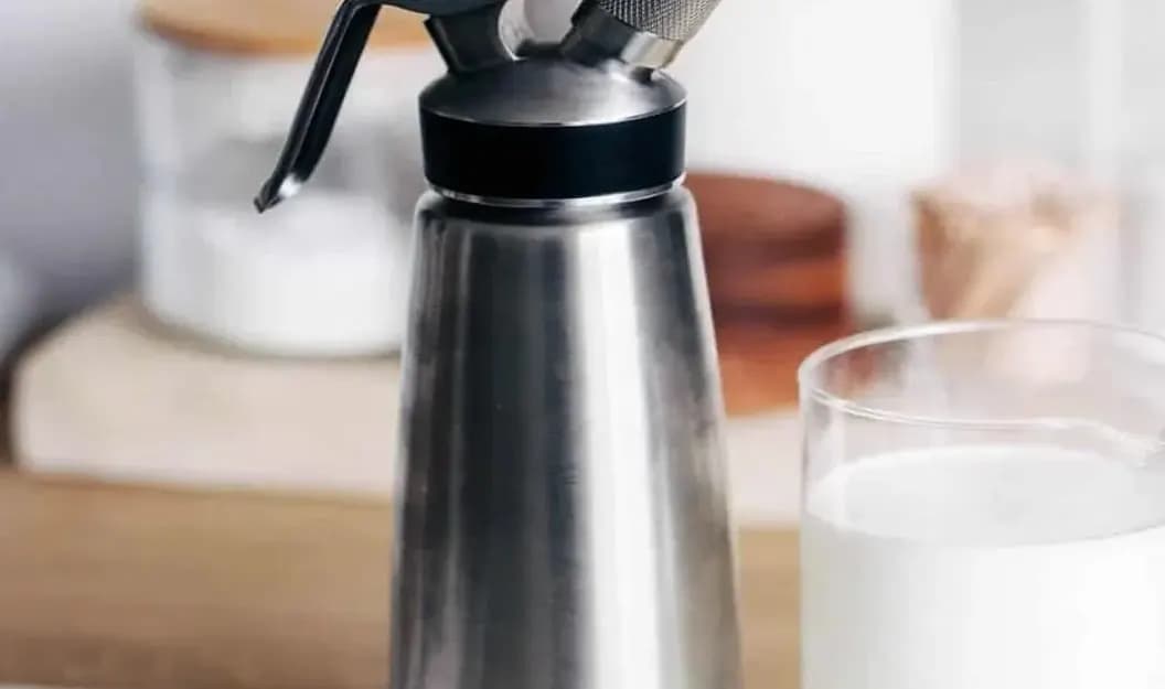 SugaryEscape’s Dessert Alchemy: Powered by a Whipped Cream Charger