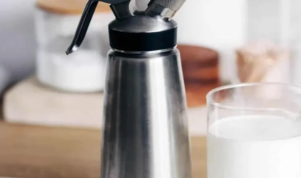 SugaryEscape’s Dessert Alchemy: Powered by a Whipped Cream Charger