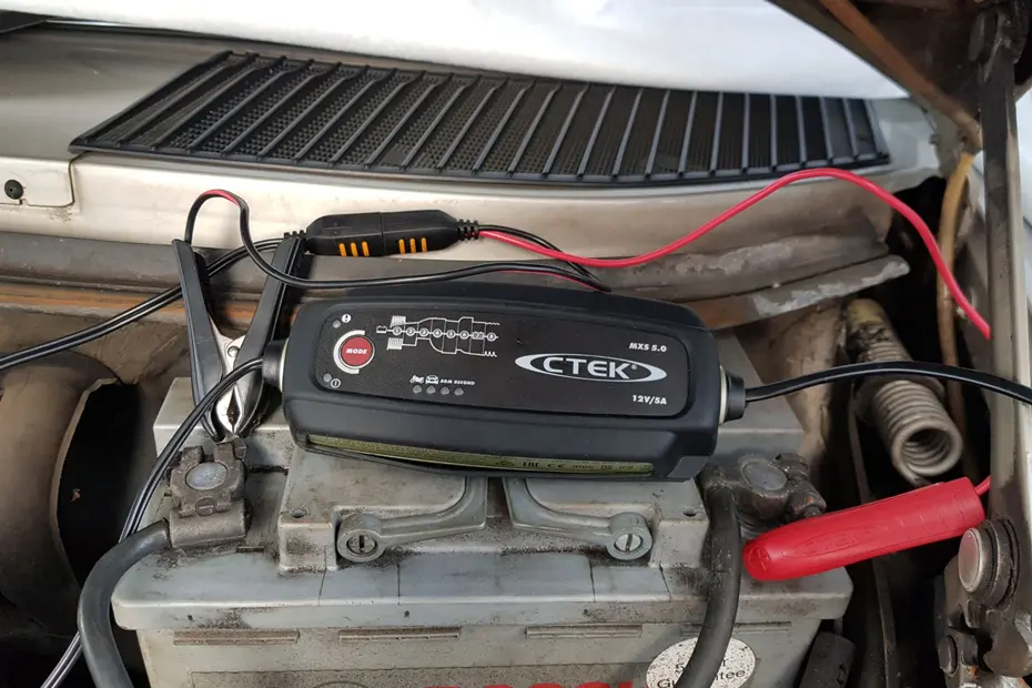 CTEK MXS 10: Die smarte Wahl für effiziente Batteriewartung